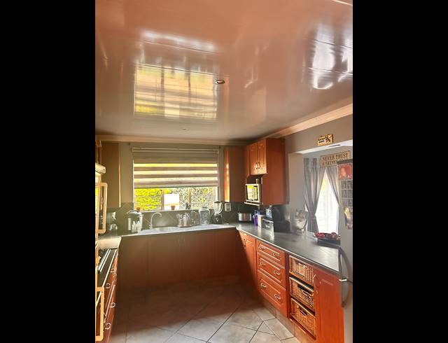 4 BEDROOM HOUSE FOR SALE IN EERSTERUST